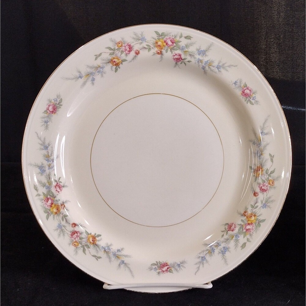 Homer Laughlin China Eggshell Nautilus ivory flowered 9" luncheon plate